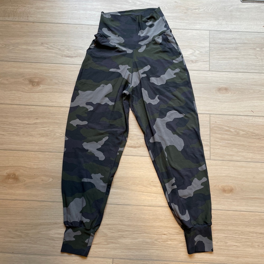 OFFLINE by Aerie Real Me High Waisted Crossover Camo Joggers Green Grey Medium